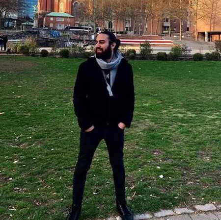 امیر عظیمی جهان خاموش ما